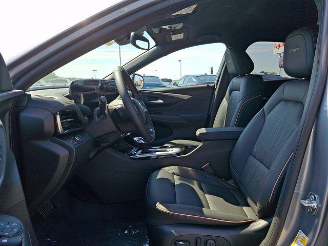 2026 Buick NV Avenir FWD