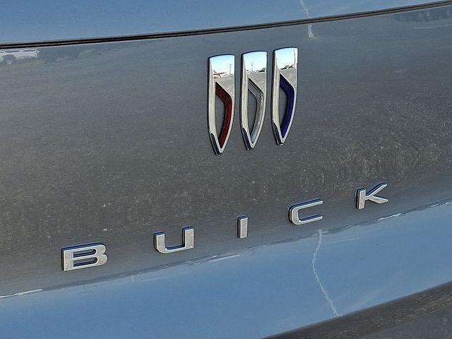 2026 Buick NV Avenir FWD