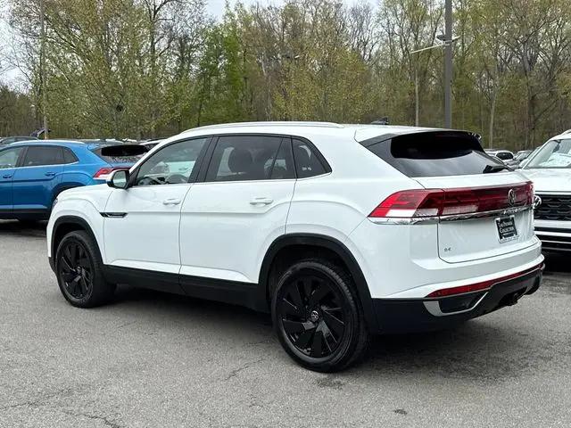 2025 Volkswagen Atlas Cross Sport 2.0T SE w/Technology