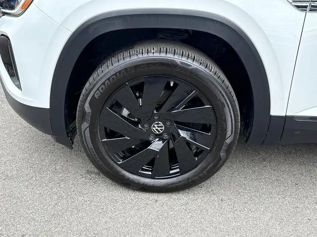 2025 Volkswagen Atlas Cross Sport 2.0T SE w/Technology