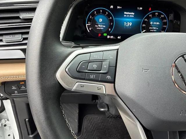 2025 Volkswagen Atlas Cross Sport 2.0T SE w/Technology