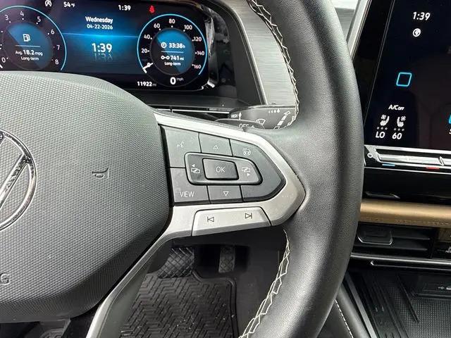 2025 Volkswagen Atlas Cross Sport 2.0T SE w/Technology