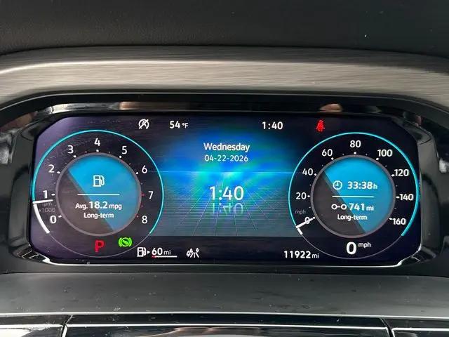 2025 Volkswagen Atlas Cross Sport 2.0T SE w/Technology
