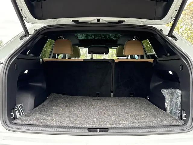 2025 Volkswagen Atlas Cross Sport 2.0T SE w/Technology