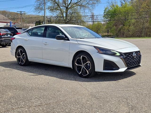 2023 Nissan Altima SR Intelligent AWD