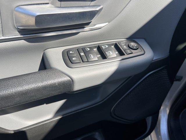 2019 Ram 1500 Big Horn/Lone Star Crew Cab 4x4 57 Box