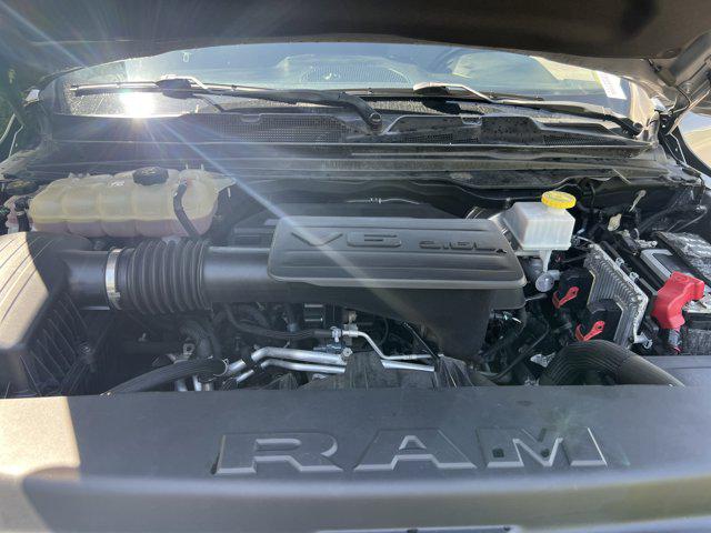 2019 Ram 1500 Big Horn/Lone Star Crew Cab 4x4 57 Box