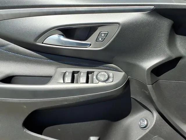 2026 Buick NV Sport Touring FWD
