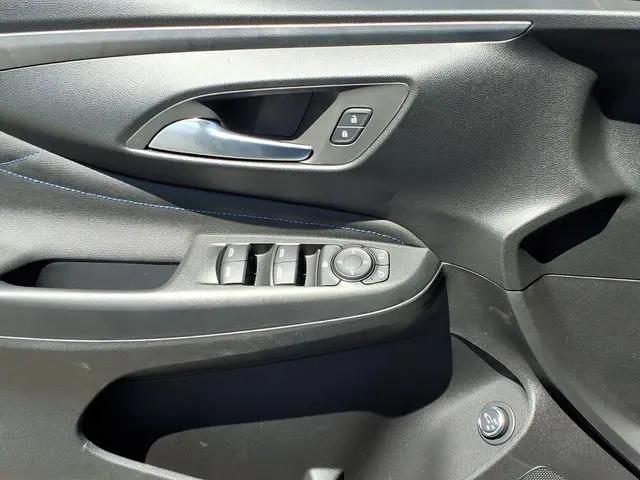 2026 Buick NV Sport Touring FWD