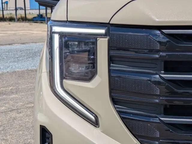 2022 GMC Sierra 1500 4WD Crew Cab Short Box Elevation