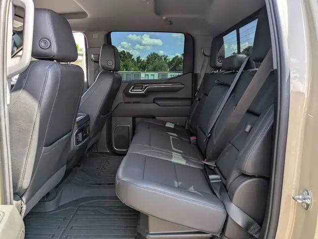 2022 GMC Sierra 1500 4WD Crew Cab Short Box Elevation