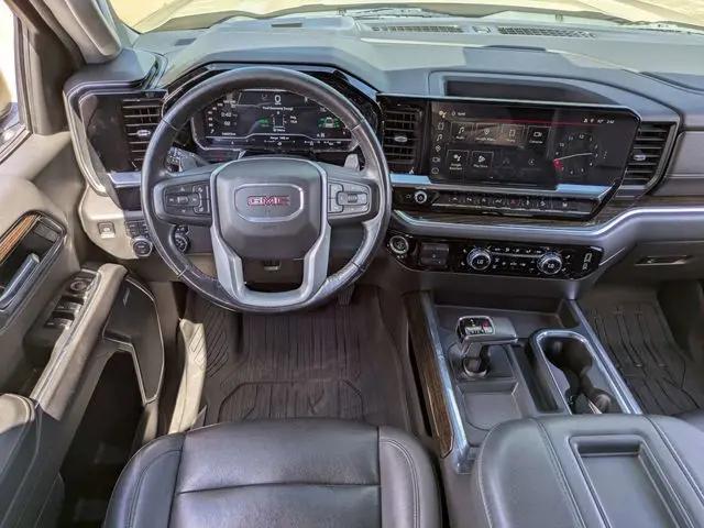 2022 GMC Sierra 1500 4WD Crew Cab Short Box Elevation