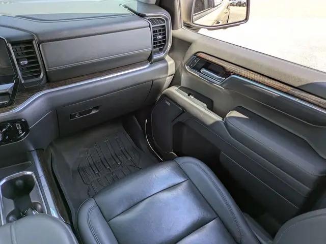 2022 GMC Sierra 1500 4WD Crew Cab Short Box Elevation