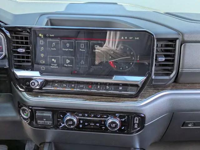 2022 GMC Sierra 1500 4WD Crew Cab Short Box Elevation