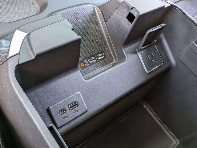 2022 GMC Sierra 1500 4WD Crew Cab Short Box Elevation
