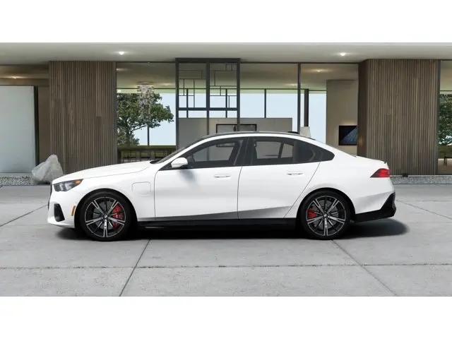 2027 BMW 5 Series 550e xDrive