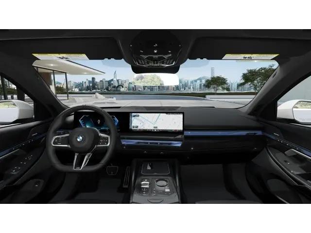2027 BMW 5 Series 550e xDrive