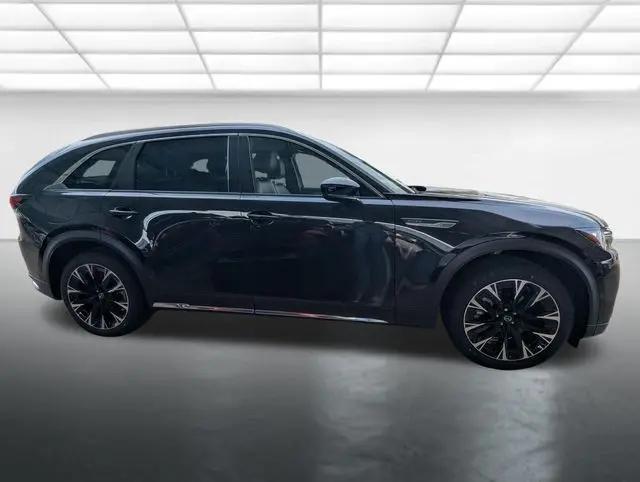 2026 Mazda X-90 Premium Plus