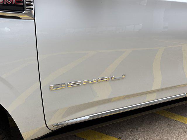 2026 GMC Yukon 4WD Denali