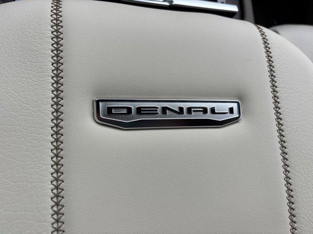2026 GMC Yukon 4WD Denali