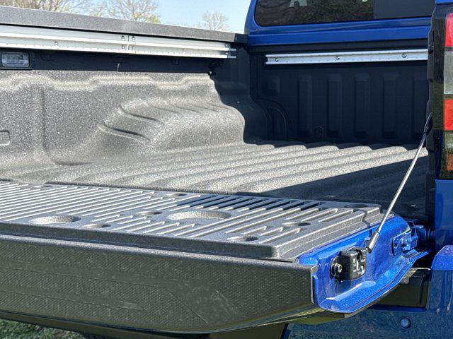 2026 Nissan Frontier Crew Cab Long Bed PRO-4X 4x4