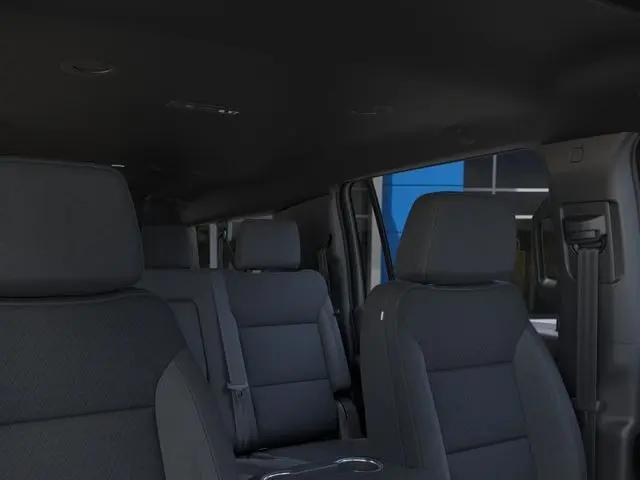 2026 Chevrolet Suburban LS, 4WD