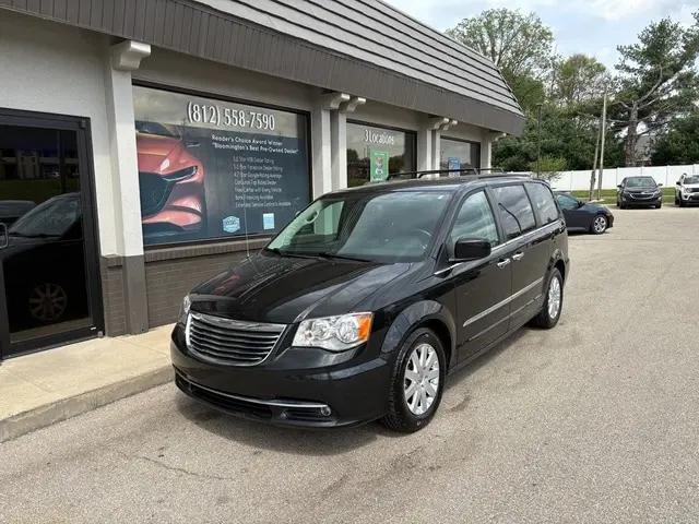 2016 Chrysler Town & Country Touring