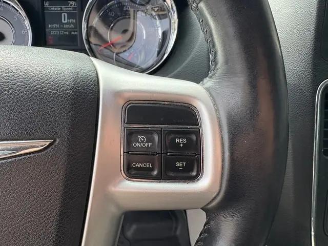 2016 Chrysler Town & Country Touring