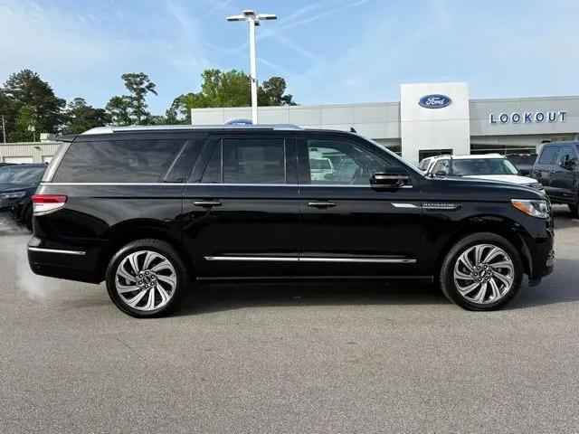 2024 Lincoln Navigator Premiere L
