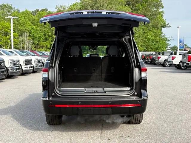 2024 Lincoln Navigator Premiere L
