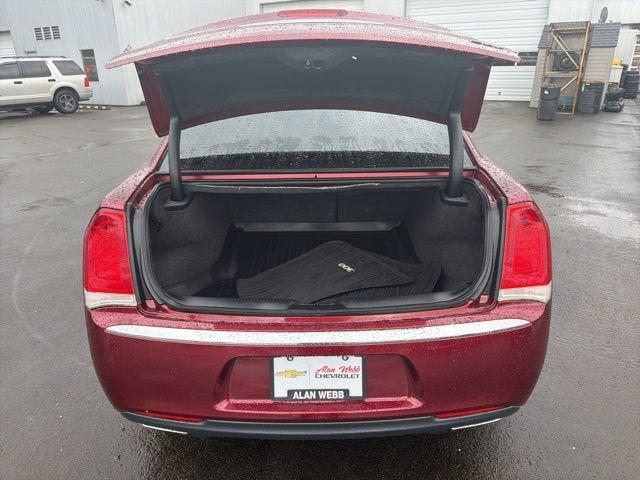 2018 Chrysler 300 Touring L
