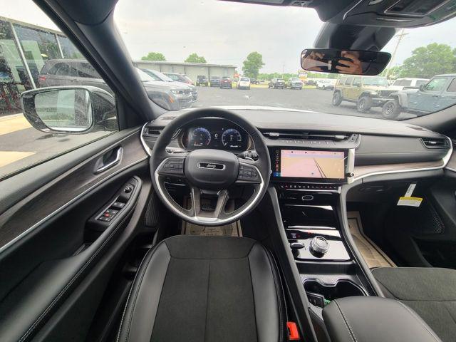 2026 Jeep Grand Cherokee L Altitude 4x4