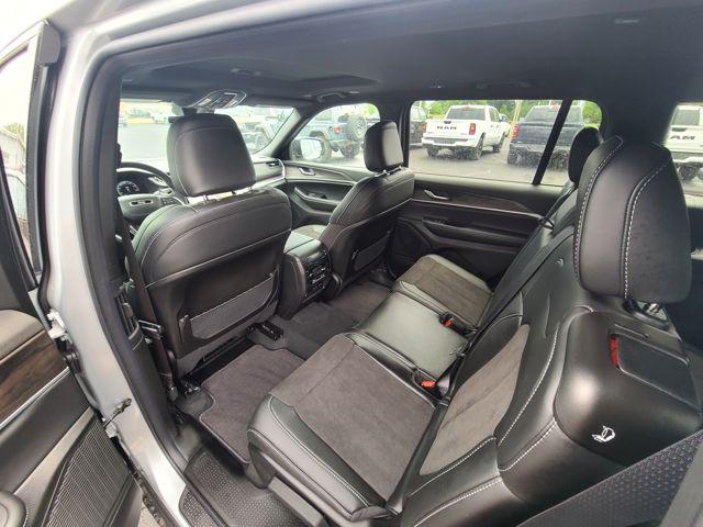 2026 Jeep Grand Cherokee L Altitude 4x4