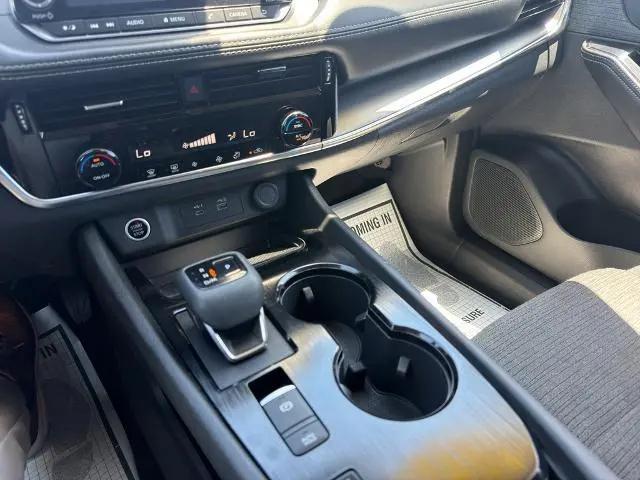 2023 Nissan Rogue SV FWD