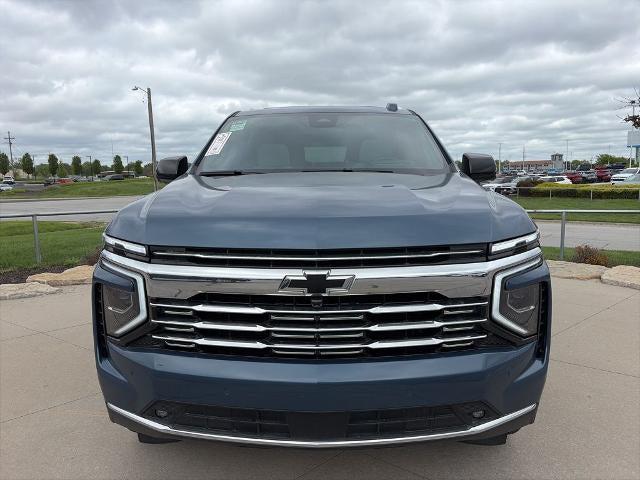 2025 Chevrolet Suburban 4WD Premier