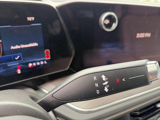 2025 Chevrolet Suburban 4WD Premier