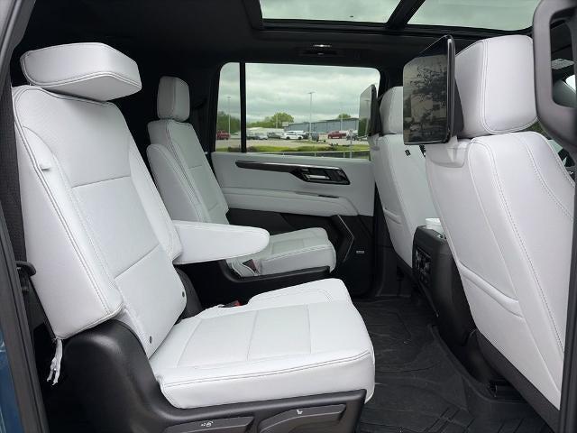 2025 Chevrolet Suburban 4WD Premier