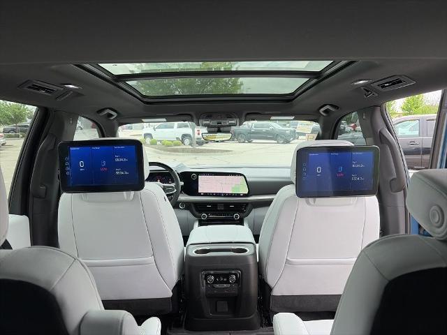 2025 Chevrolet Suburban 4WD Premier