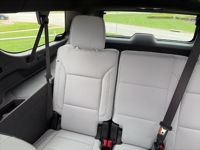 2025 Chevrolet Suburban 4WD Premier