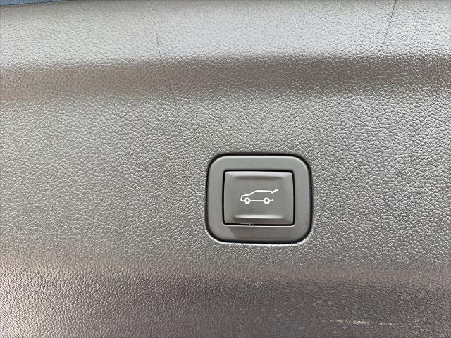 2025 Chevrolet Suburban 4WD Premier