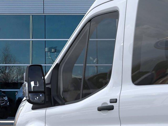 2025 Ford Transit Passenger Wagon XLT