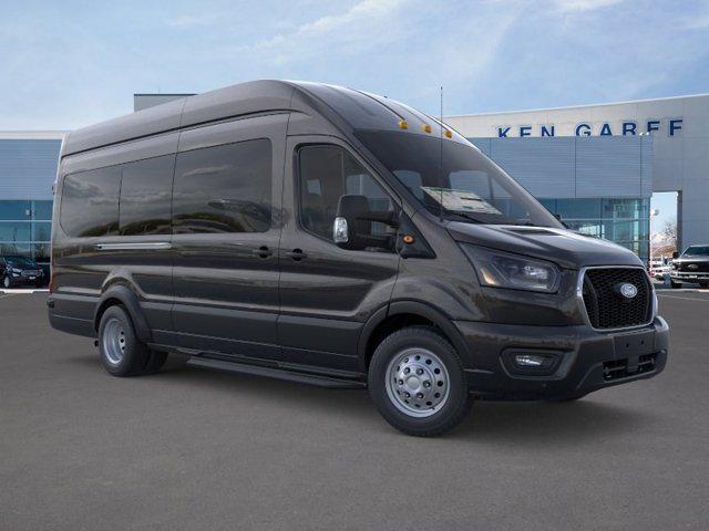 2026 Ford Transit Passenger Wagon XLT