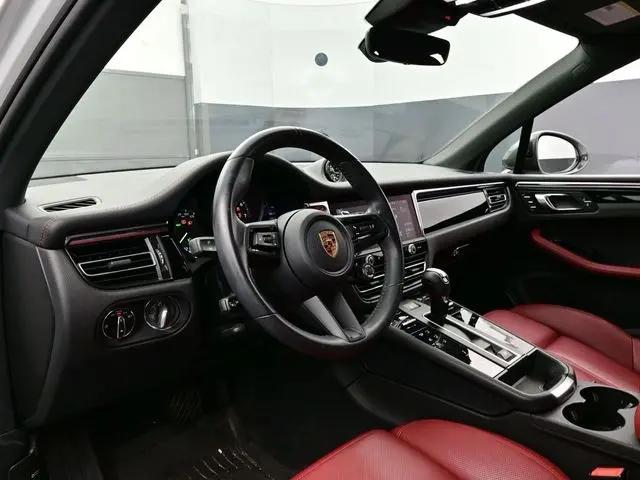 2024 Porsche Macan T