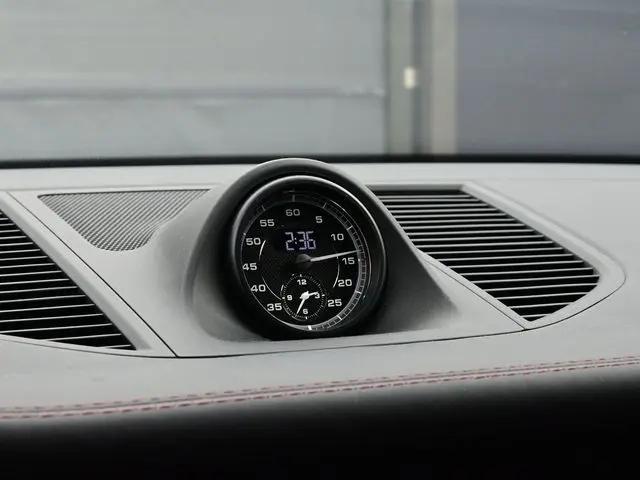 2024 Porsche Macan T
