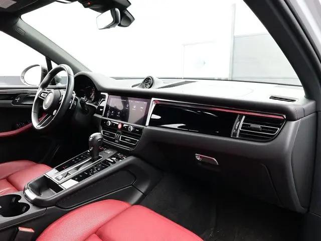 2024 Porsche Macan T