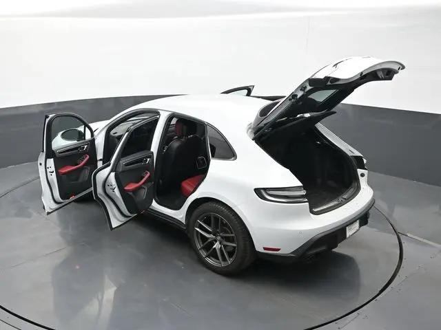 2024 Porsche Macan T