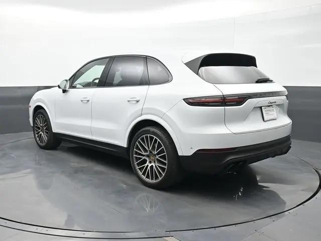 2023 Porsche Cayenne Platinum Edition