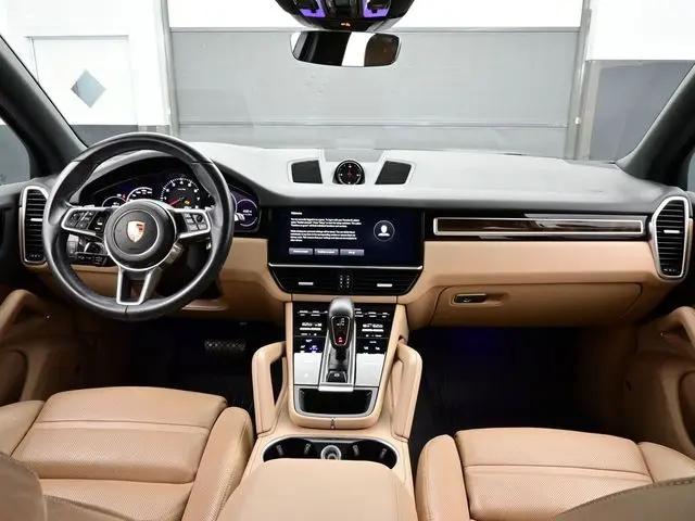 2023 Porsche Cayenne Platinum Edition