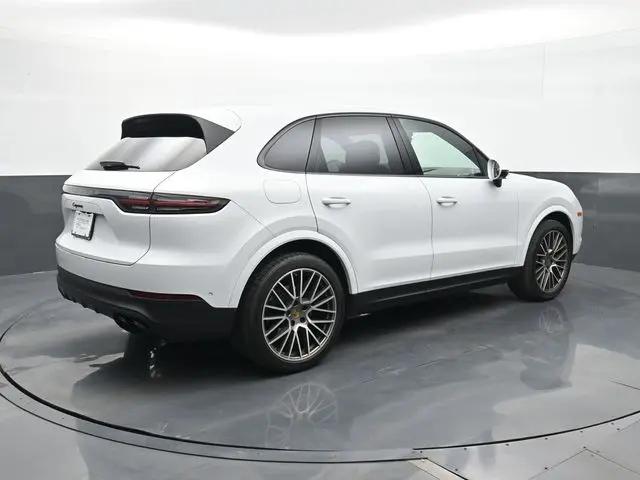 2023 Porsche Cayenne Platinum Edition