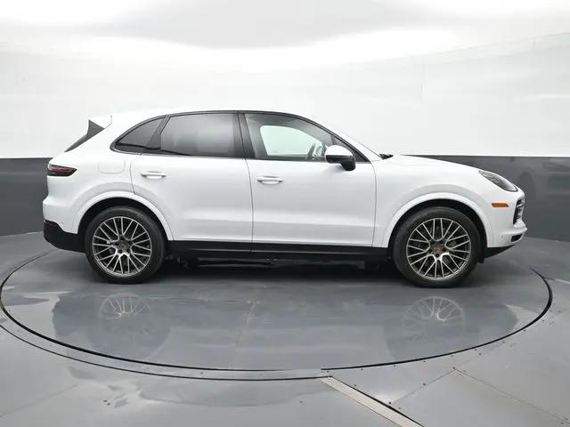 2023 Porsche Cayenne Platinum Edition